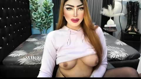 PRIESTESS CHANNEL online show from 10.17.25