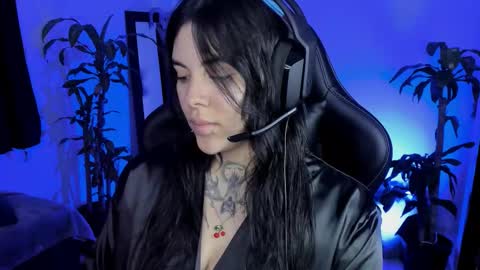 Missy Charlottte.  Hey remember to give me a thumbs up ty online show from 11.29.25