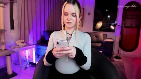 Chloe freelance model Please your thumbs up are important  online show from 01.09.25