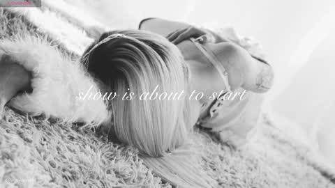 Chloe freelance model Please your thumbs up are important  online show from 03.09.26