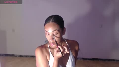 Snapshot of misscruzxz chatting on 09.23.25 Donna di Diamanti online show from 09.23.25