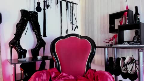 Missdarklady online show from 04.06.26