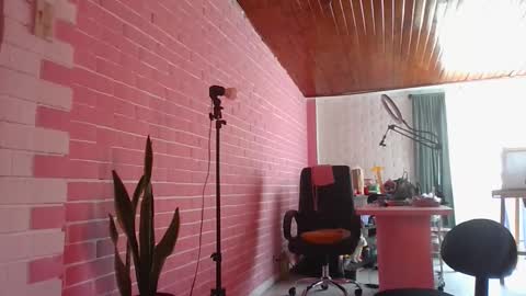 melodie  online show from 12.16.25