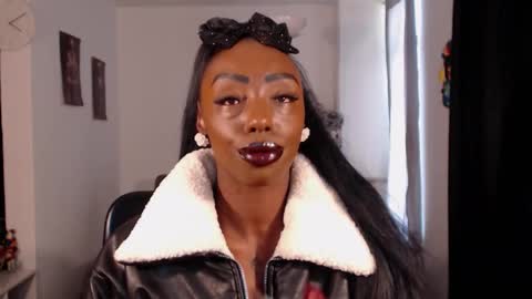 Emilie Diaz online show from 03.28.26