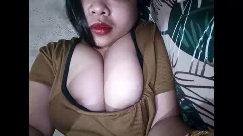 Snapshot of missirubrub chatting on 11.06.25 Missi online show from 11.06.25