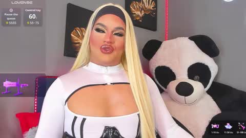 kassandra lazcano online show from 01.08.26