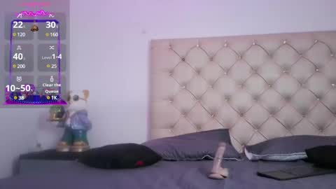 misskatiia online show from 01.08.25