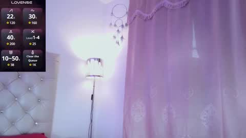 misskatiia online show from 02.28.25