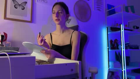 misslalii online show from 04.19.26