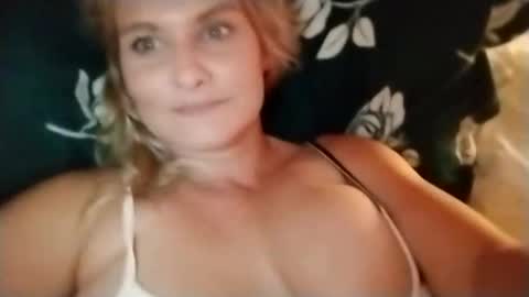 Snapshot of misslicks chatting on 10.23.25 Misslicks online show from 10.23.25