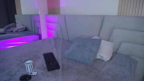 Miss Loise online show from 11.14.25