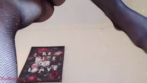  Vi  online show from 10.21.25