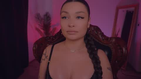 LUXXANDRA online show from 02.26.25