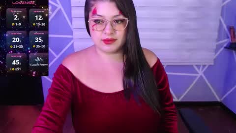 Miia online show from 10.31.25