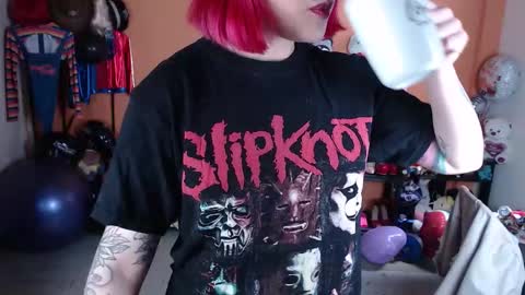 Miss Mia online show from 10.18.25