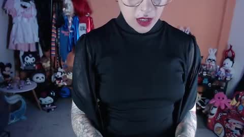 Miss Mia online show from 05.14.26