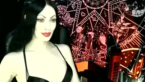 MissMoonDoll online show from 02.06.26