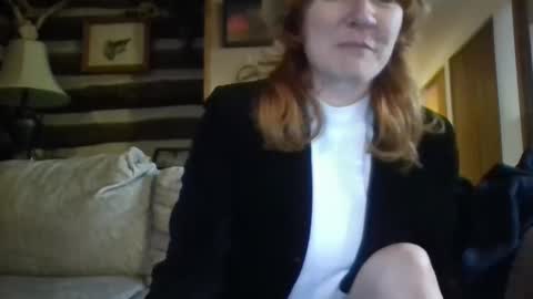 Snapshot of missmoonmagic13 chatting on 10.14.25 Maxxx online show from 10.14.25