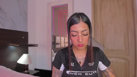 insta miss nickeloo online show from 01.11.25