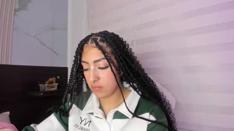 insta miss nickeloo online show from 02.11.25