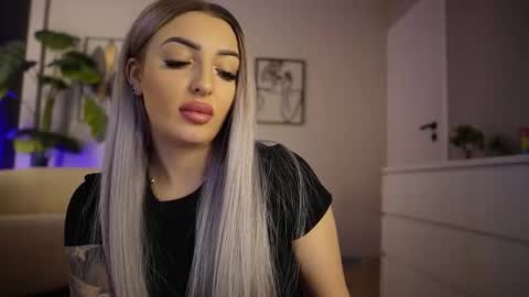 Snapshot of missobsidian chatting on 02.02.26 Miss Obsidian online show from 02.02.26