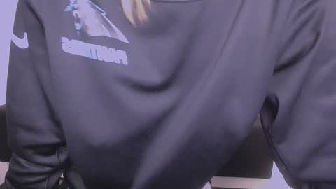 Snapshot of missoliviaa_ chatting on 12.03.24 Olivia online show from 12.03.24