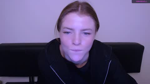 Snapshot of missoliviaa_ chatting on 12.27.24 Olivia online show from 12.27.24