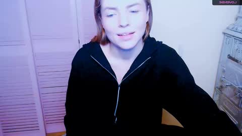 Snapshot of missoliviaa_ chatting on 01.24.25 Olivia online show from 01.24.25