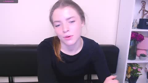 Snapshot of missoliviaa_ chatting on 02.14.25 Olivia online show from 02.14.25