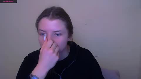 Snapshot of missoliviaa_ chatting on 02.28.25 Olivia online show from 02.28.25