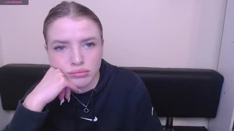 Snapshot of missoliviaa_ chatting on 03.07.25 Olivia online show from 03.07.25