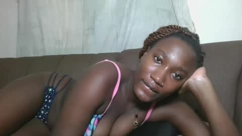 Snapshot of missprettygal chatting on 09.17.25 pretty gal online show from 09.17.25