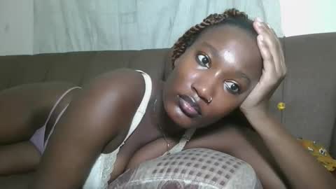 Snapshot of missprettygal chatting on 09.19.25 pretty gal online show from 09.19.25