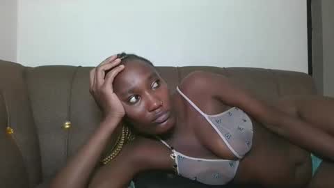 Snapshot of missprettygal chatting on 09.26.25 pretty gal online show from 09.26.25