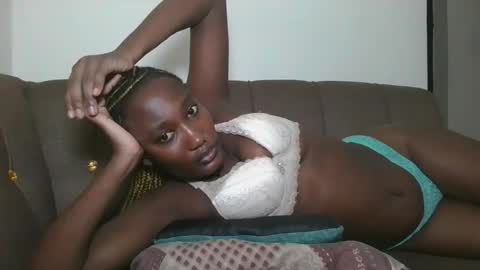 Snapshot of missprettygal chatting on 09.26.25 pretty gal online show from 09.26.25