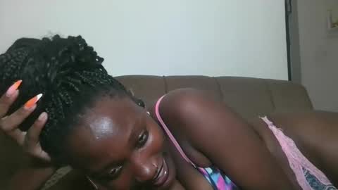 Snapshot of missprettygal chatting on 10.27.25 pretty gal online show from 10.27.25