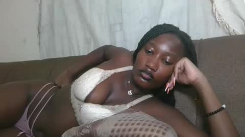 Snapshot of missprettygal chatting on 10.30.25 pretty gal online show from 10.30.25