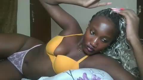 pretty gal online show from 11.17.25