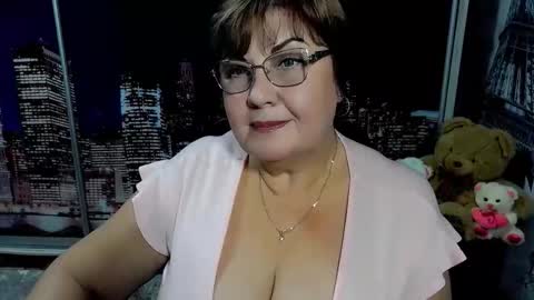 Snapshot of missritabella chatting on 10.23.25 Rita online show from 10.23.25