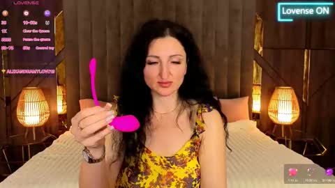 missrossi online show from 11.20.25