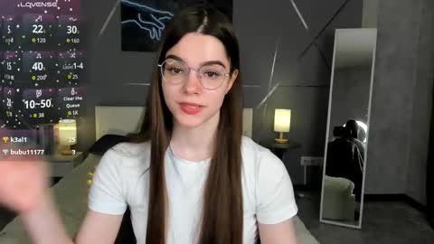 misss_evelyne online show from 12.22.25