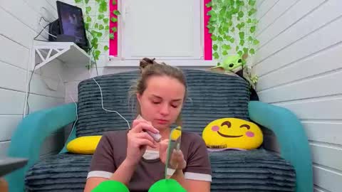 . online show from 12.01.25