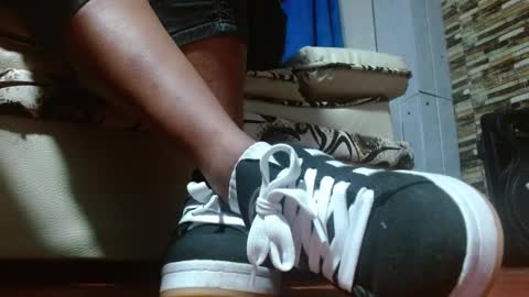 Snapshot of misssam28 chatting on 11.27.25 TELL ME MISS online show from 11.27.25