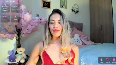 ... Independent model online show from 02.20.26