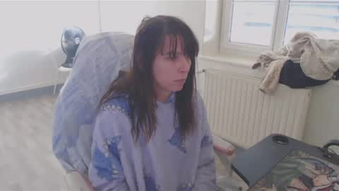 Snapshot of missthon chatting on 12.15.24 missthon online show from 12.15.24