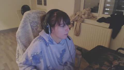 Snapshot of missthon chatting on 12.15.24 missthon online show from 12.15.24