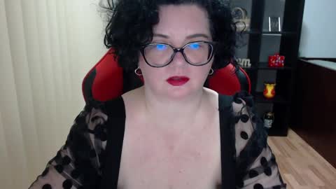 MissTruble online show from 02.13.25