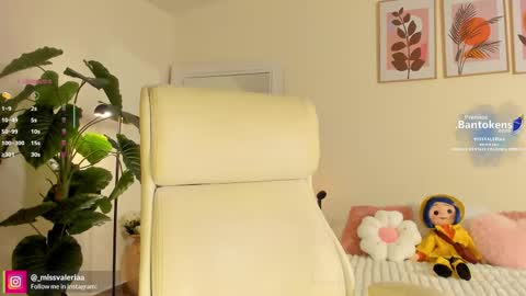 Snapshot of missvaleriaa chatting on 10.14.25 Valeria Davila online show from 10.14.25