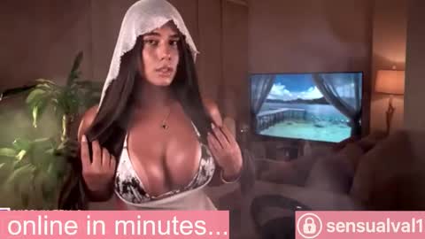 Snapshot of missvalery_1 chatting on 10.02.25 OF online show from 10.02.25