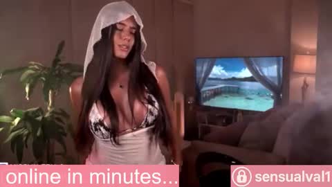 Snapshot of missvalery_1 chatting on 10.14.25 OF online show from 10.14.25